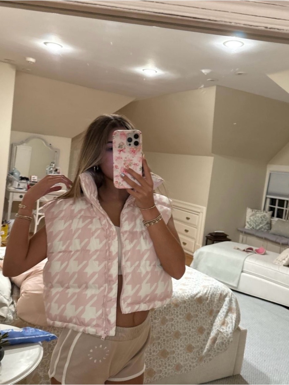 Pink Houndstooth Quilted Vest - Women